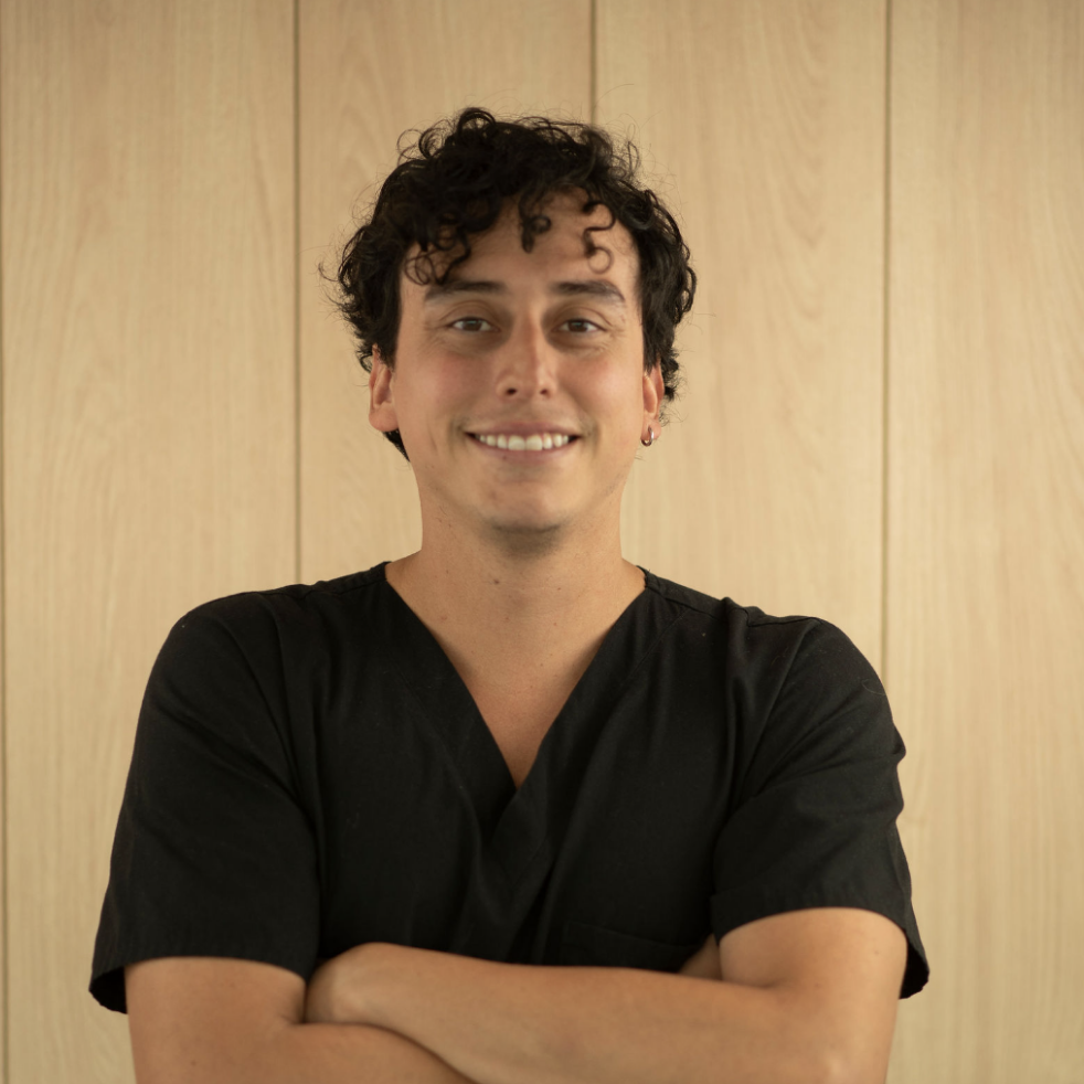 Dr. Luis Saez